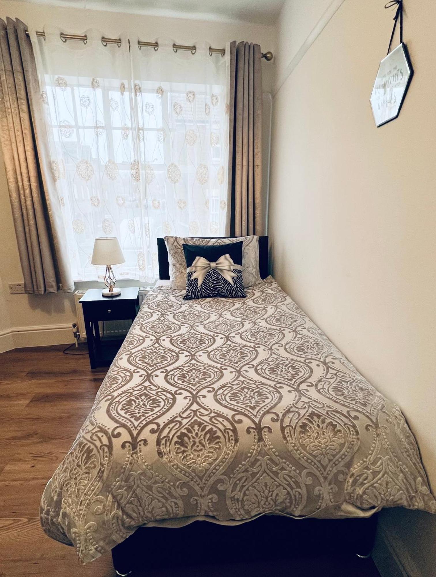 Large Family-Friendly 2Bd Glastonbury Retreat, Sleeps 5 Eksteriør billede